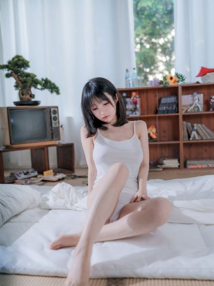 托起臀部每走一步撞击总裁_BD国语超清免费观看
