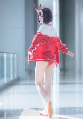 试衣间里轻点h_BD高清在线观看